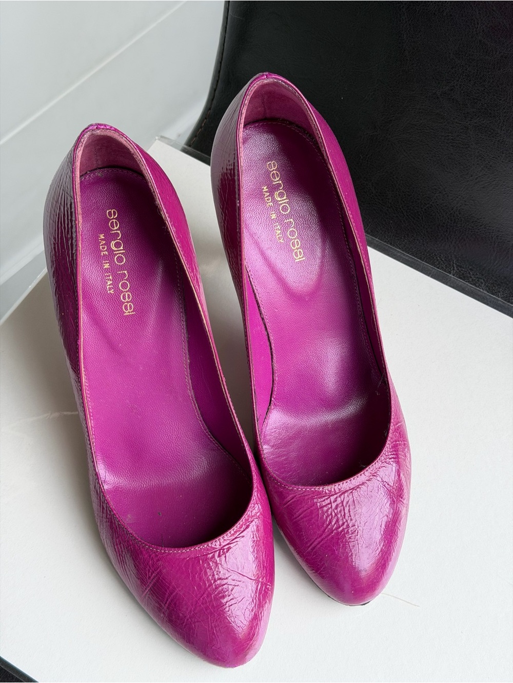 Vero Cuoio Women's Fuchsia Patent Leather Pumps